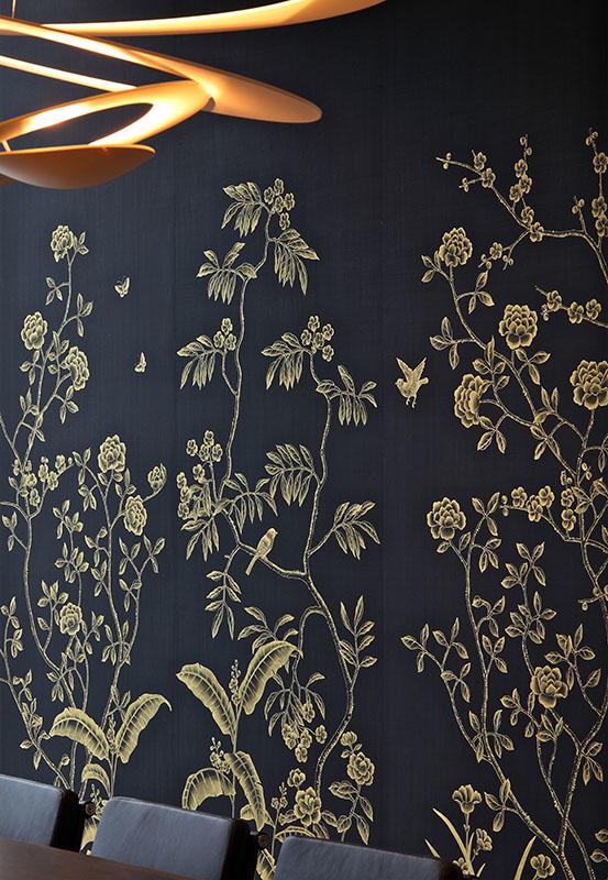 banana garden wallcoverings on black silk with gold pattern color suitable for office and living room